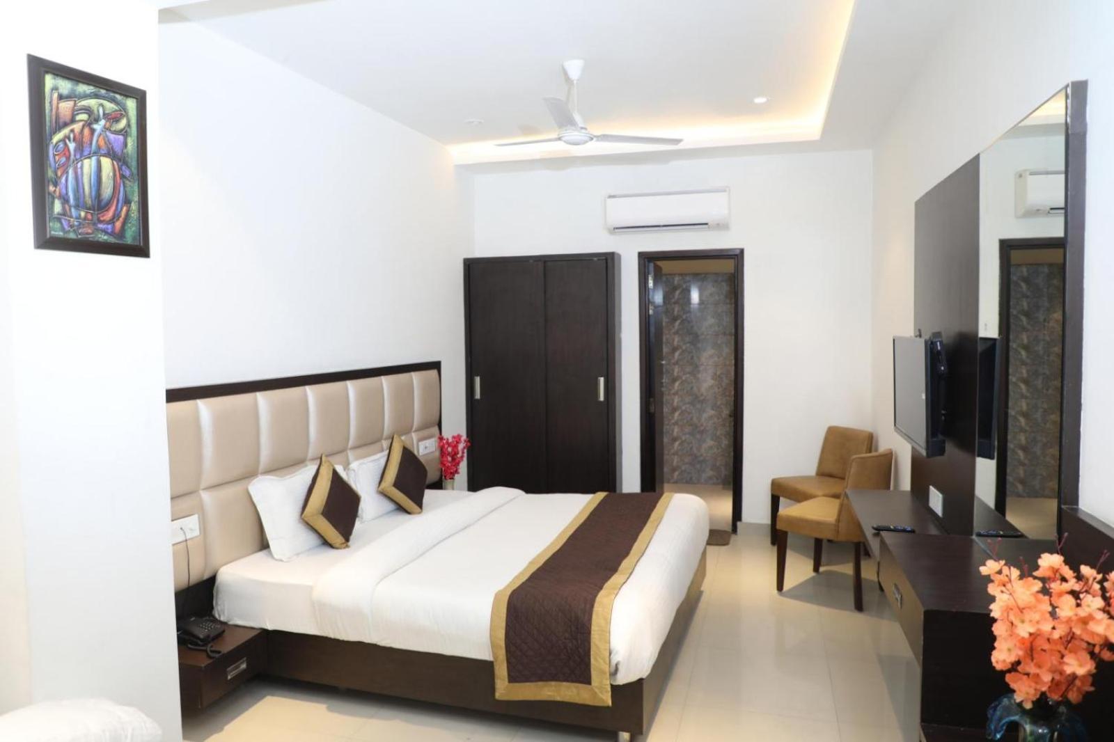 Hotel Avi Inn Amritsar Exterior photo